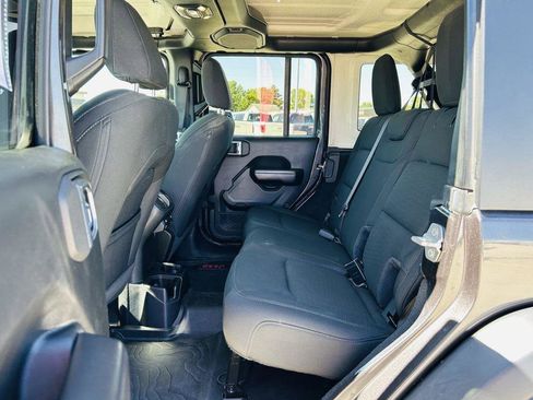 Used 2020 Jeep Wrangler Willys image 24