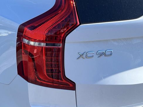 Used 2025 Volvo XC90 T8 Plus w/ Protection Package Premier image 10
