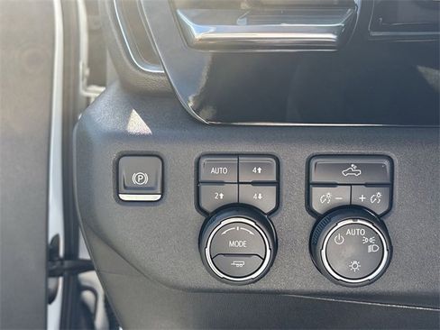 New 2025 Chevrolet Silverado 1500 LT w/ Z71 Off-Road Package image 18