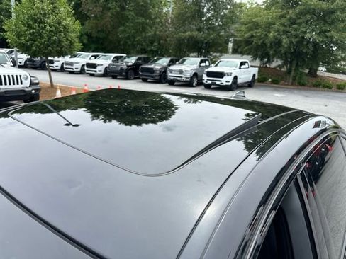 Used 2017 BMW 750i RWD image 9