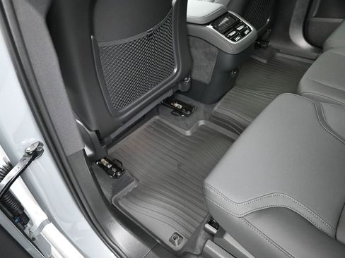 New 2026 Volvo XC90 B5 Core w/ Protection Package image 13