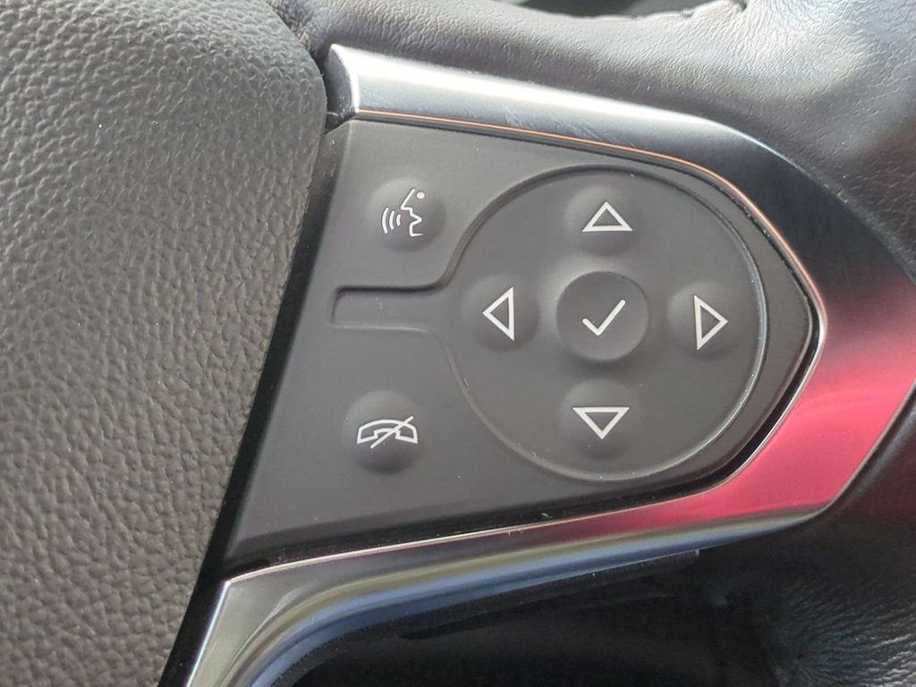 Used 2022 Chevrolet Traverse RS AWD/4WD image 16