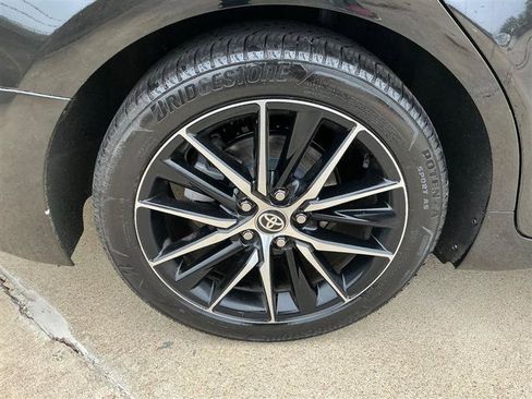 Used 2021 Toyota Camry SE FWD image 21