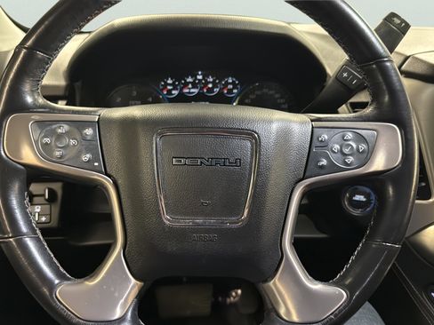 Used 2020 GMC Yukon Denali w/ Denali Ultimate Package image 21