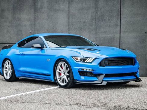 Used 2017 Ford Mustang GT Premium w/ Equipment Group 401A RWD image 6