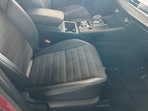 Used 2024 Mitsubishi Outlander SE Black Edition FWD image 38
