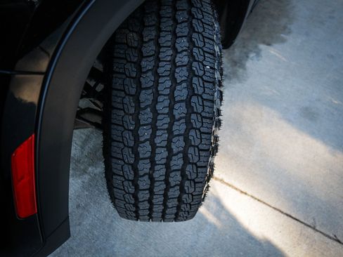 Used 2022 Jeep Grand Cherokee Trailhawk AWD/4WD image 12