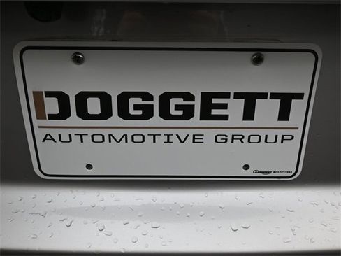 Used 2024 Toyota Venza LE image 23