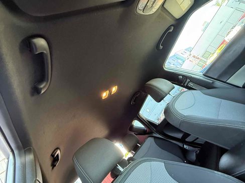Used 2017 Kia Soul + FWD image 35