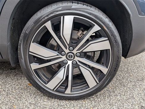 Used 2022 Volvo XC40 P8 Recharge Ultimate image 29