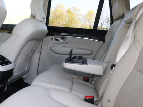 Used 2019 Volvo XC90 T6 Momentum w/ Advanced Package image 33