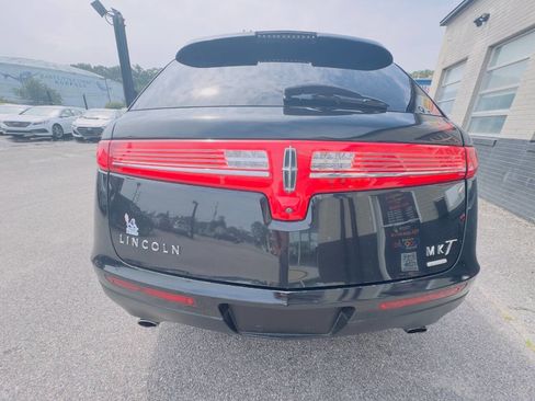 Used 2014 Lincoln MKT AWD w/ Equipment Group 201A image 8
