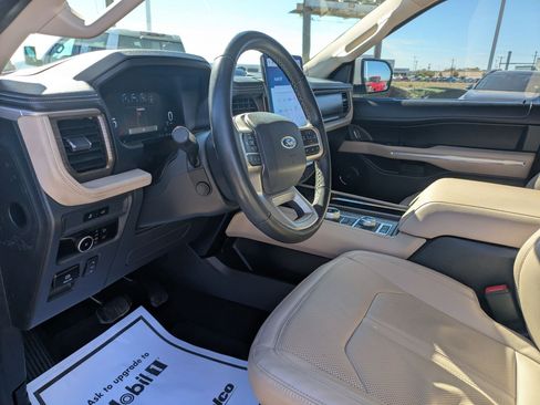 Used 2023 Ford Expedition Max Limited image 9