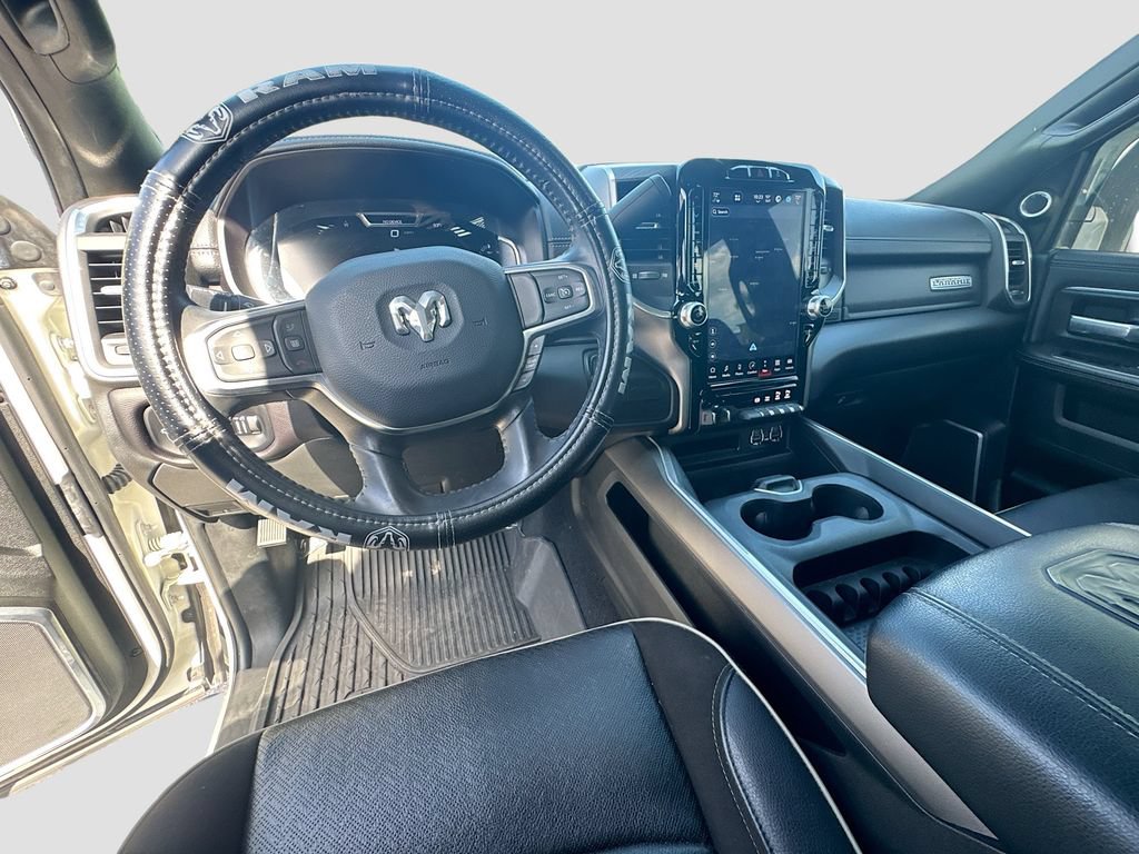 Used 2024 RAM 3500 Laramie w/ Sport Appearance Package AWD/4WD image 10