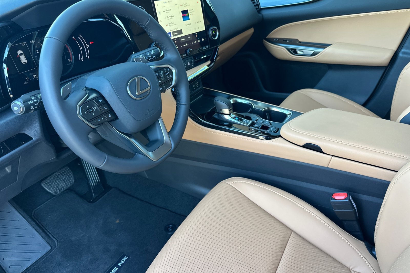 Certified 2026 Lexus NX 350 AWD w/ Accessory Package (Z1) image 7