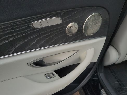 Certified 2022 Mercedes-Benz E 450 4MATIC Sedan image 8