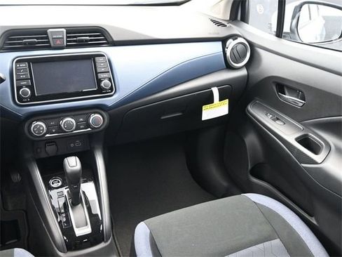 Used 2025 Nissan Versa SV w/ Trunk Package image 33