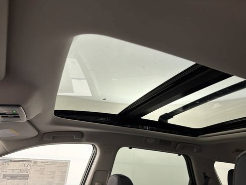 New 2026 Nissan Pathfinder Platinum FWD image 15