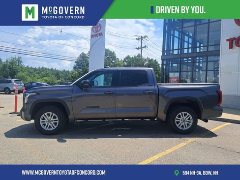 Used 2023 Toyota Tundra SR5 w/ SR5 Premium Package AWD/4WD image 2