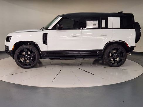 New 2026 Land Rover Defender 110 V8 image 5