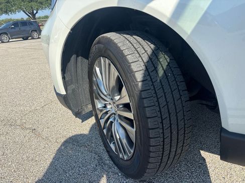 Used 2022 Toyota Venza Limited w/ Advanced Technology Package AWD/4WD image 12