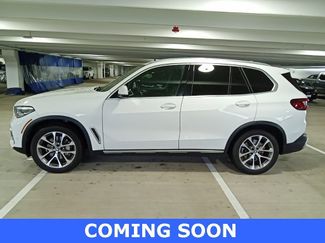 Used 2021 BMW X5 xDrive40i w/ Premium Package video 1