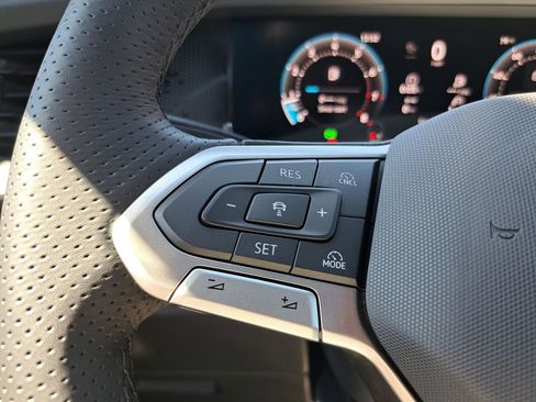 New 2026 Volkswagen Tiguan SE R-Line image 14