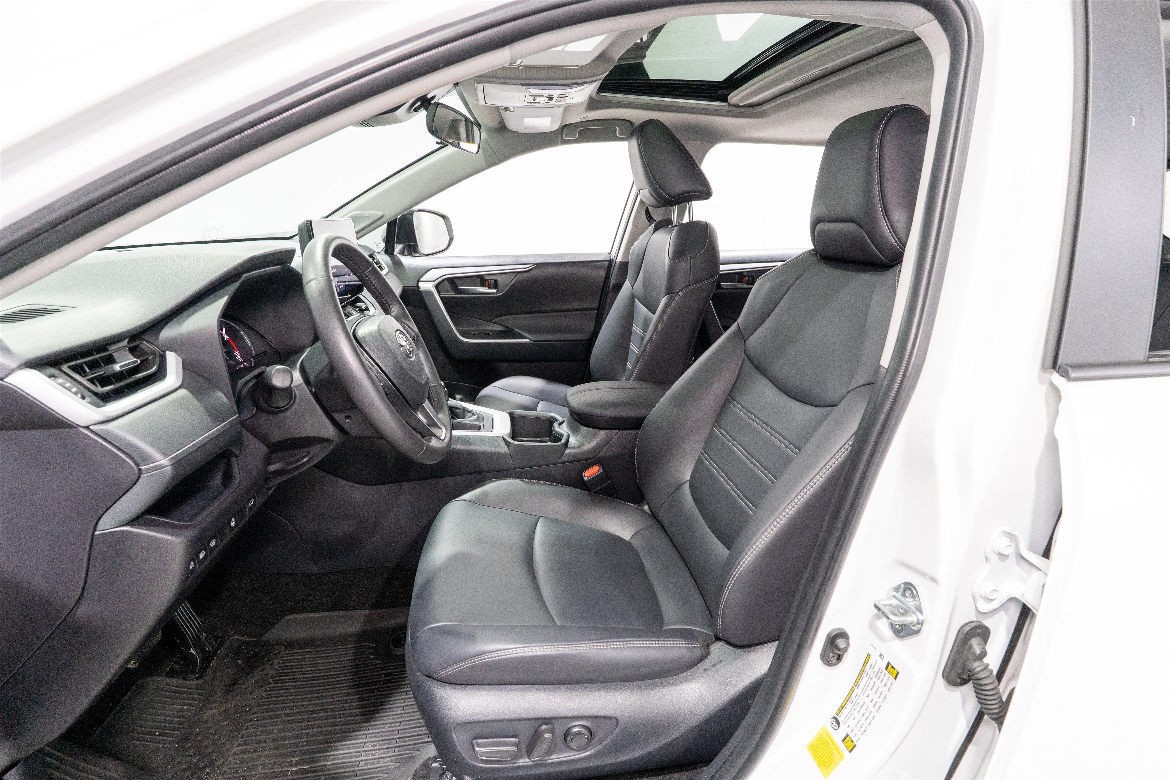 Used 2025 Toyota RAV4 XLE Premium w/ Weather Package FWD image 16