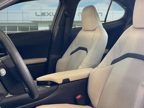 Used 2024 Lexus UX 250h FWD image 5