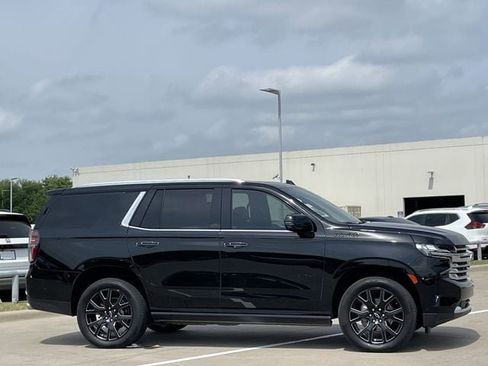 Used 2023 Chevrolet Tahoe High Country w/ Advanced Technology Package image 3