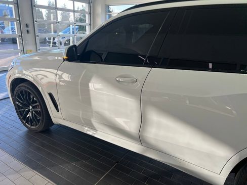 Used 2023 BMW X5 M50i w/ Executive Package image 10