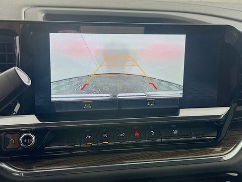 Used 2024 GMC Sierra 1500 Elevation image 21