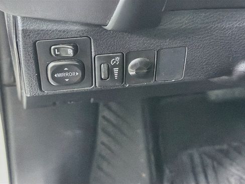 Used 2017 Toyota Corolla SE FWD image 16