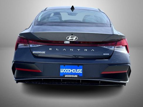 New 2026 Hyundai Elantra Limited FWD image 6