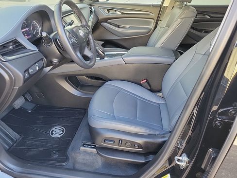 Used 2021 Buick Enclave Premium w/ Sun and Sites Package image 21