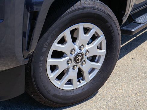 Used 2025 Toyota Tacoma SR5 RWD image 28
