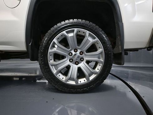 Used 2014 GMC Sierra 1500 Denali w/ Suspension Package, Off-Road image 13