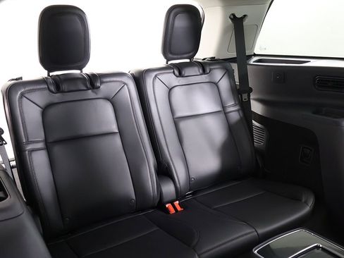 Used 2025 Lincoln Aviator Reserve w/ Equipment Group 201A AWD/4WD image 48