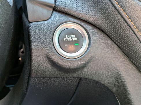Used 2019 Chevrolet Equinox Premier AWD/4WD image 16