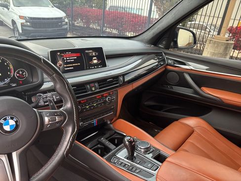 Used 2016 BMW X5 M image 10