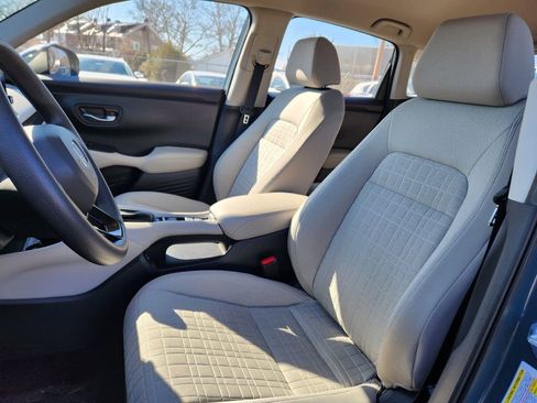 Certified 2025 Honda HR-V LX image 10