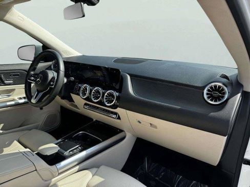 Used 2023 Mercedes-Benz GLA 250 w/ Premium Package image 49