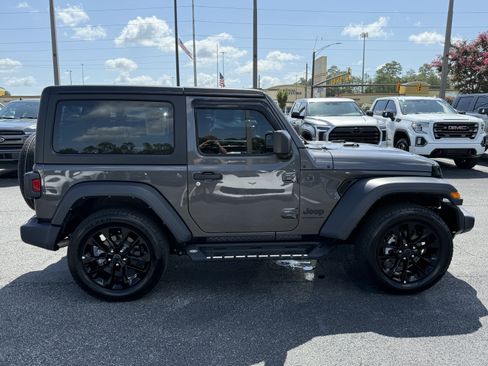Used 2024 Jeep Wrangler Sport AWD/4WD image 11