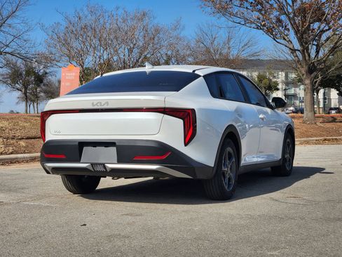 New 2026 Kia K4 LXS FWD image 4