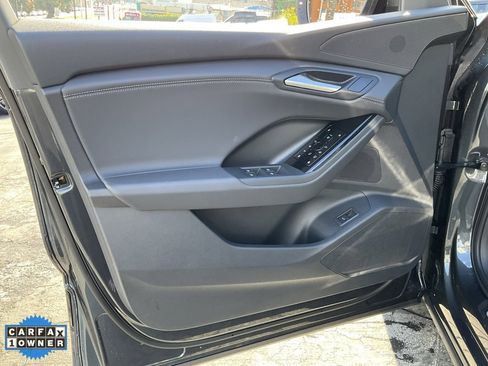 Used 2025 Audi Q6 e-tron Premium w/ Convenience Package image 23