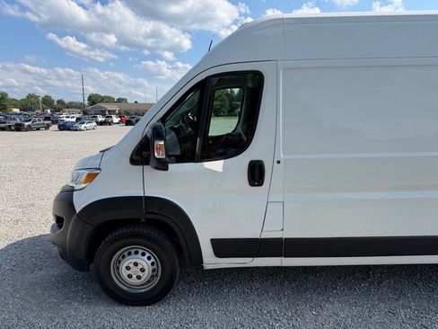 Used 2023 RAM ProMaster 2500 FWD image 14