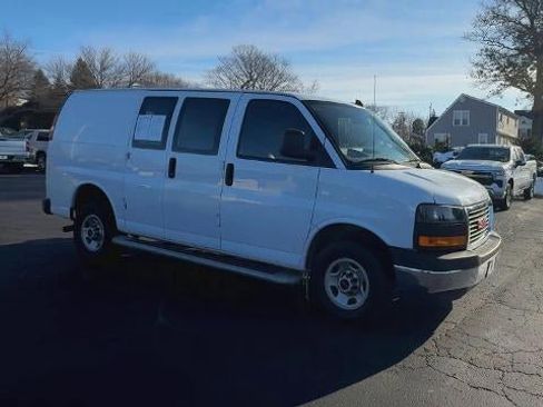 Certified 2023 GMC Savana 2500 Base w/ Driver Convenience Package image 2