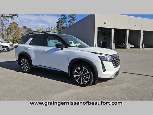 New 2026 Nissan Pathfinder Platinum image 39