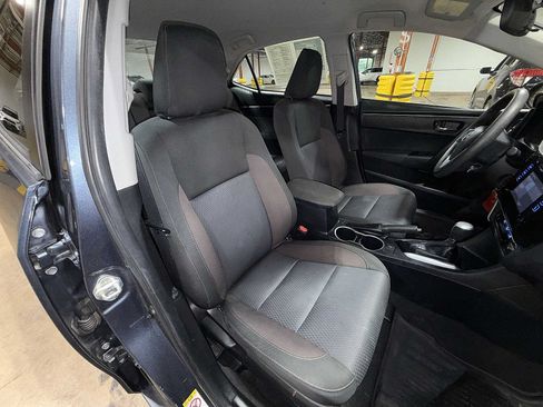 Used 2018 Toyota Corolla LE FWD image 16