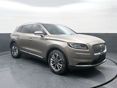 Used 2021 Lincoln Nautilus Reserve w/ Class II Trailer Tow Package image 3